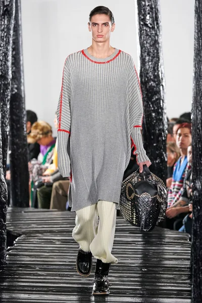 Look 13